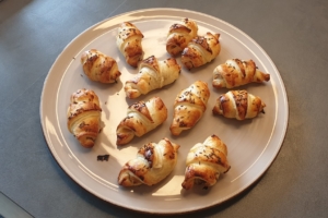 Bratwürstel in Blätterteig