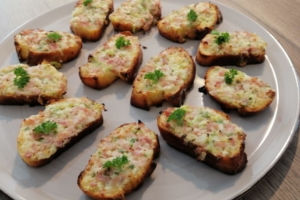 Überbackene Weißbrotschnitten